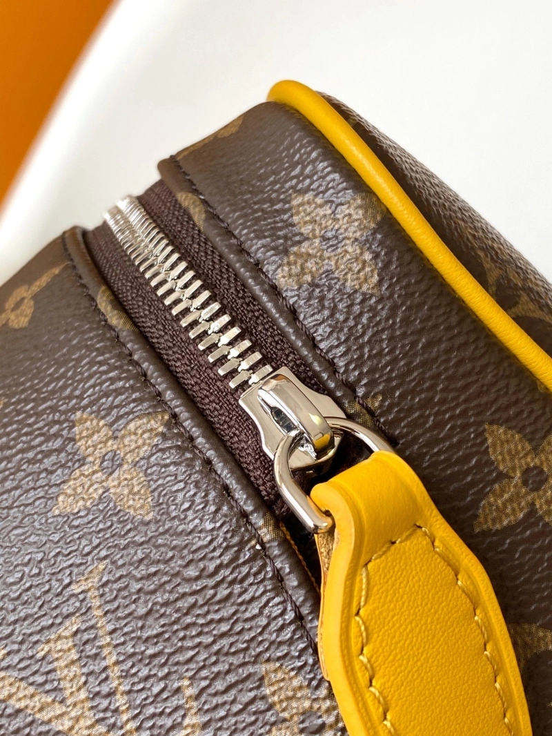 LV Cosmetic Bags 4233A-1565