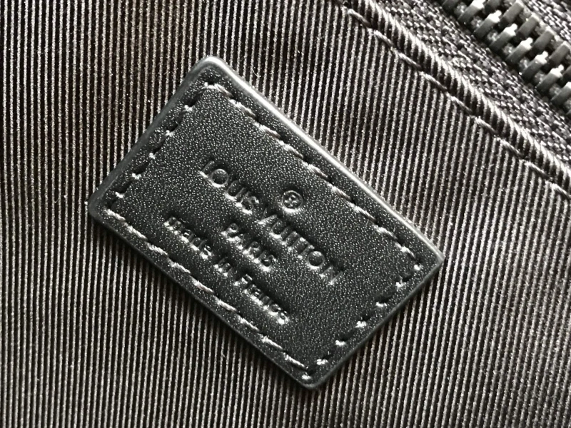 LV Mens Briefcases 4233A-1710