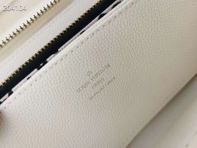 LV Clutch Bags 4233A-1982