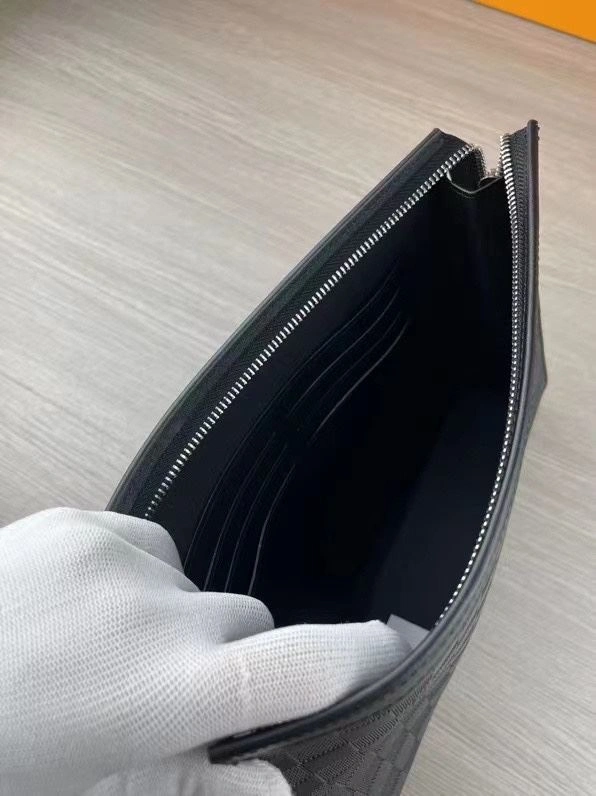 LV Clutch Bags 4233A-2007