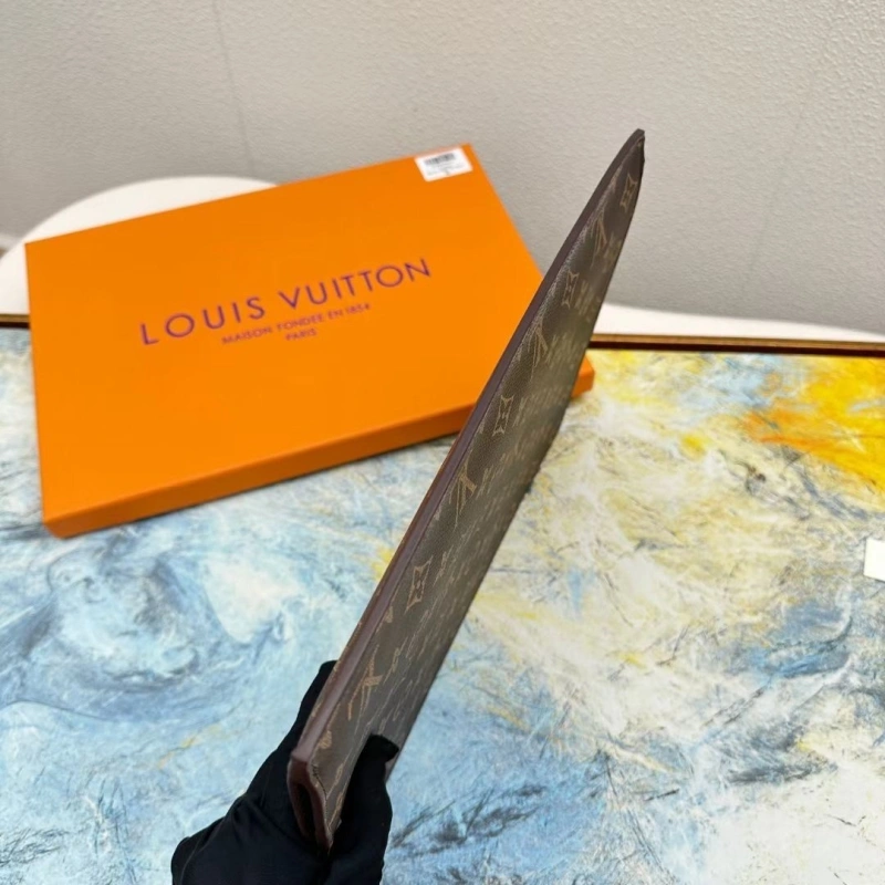 LV Clutch Bags 4233A-2013