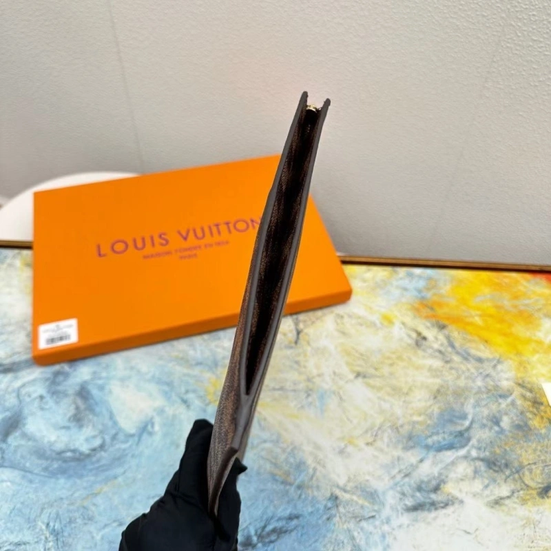 LV Clutch Bags 4233A-2016