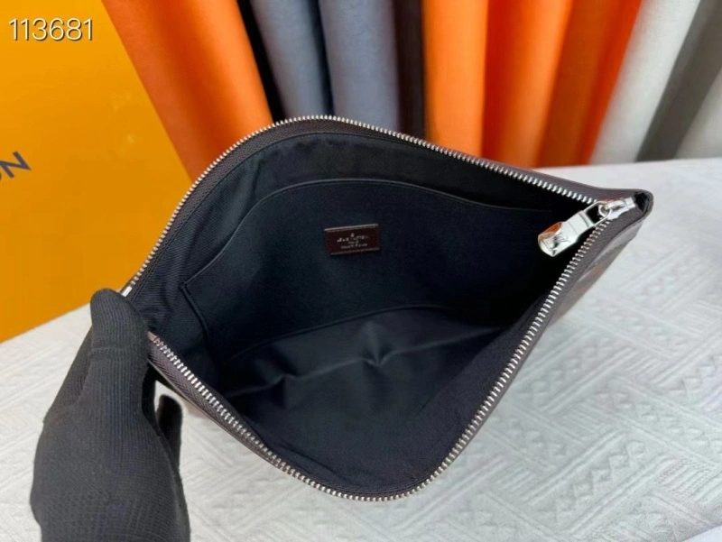 LV Clutch Bags 4233A-2020