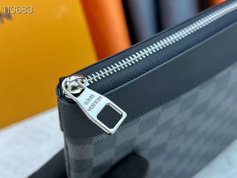 LV Clutch Bags 4233A-2021