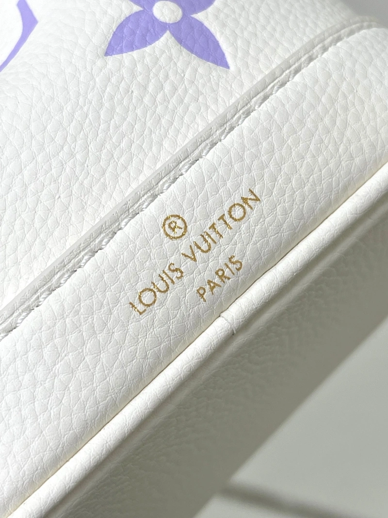 LV Bucket Bags 4233D-0012