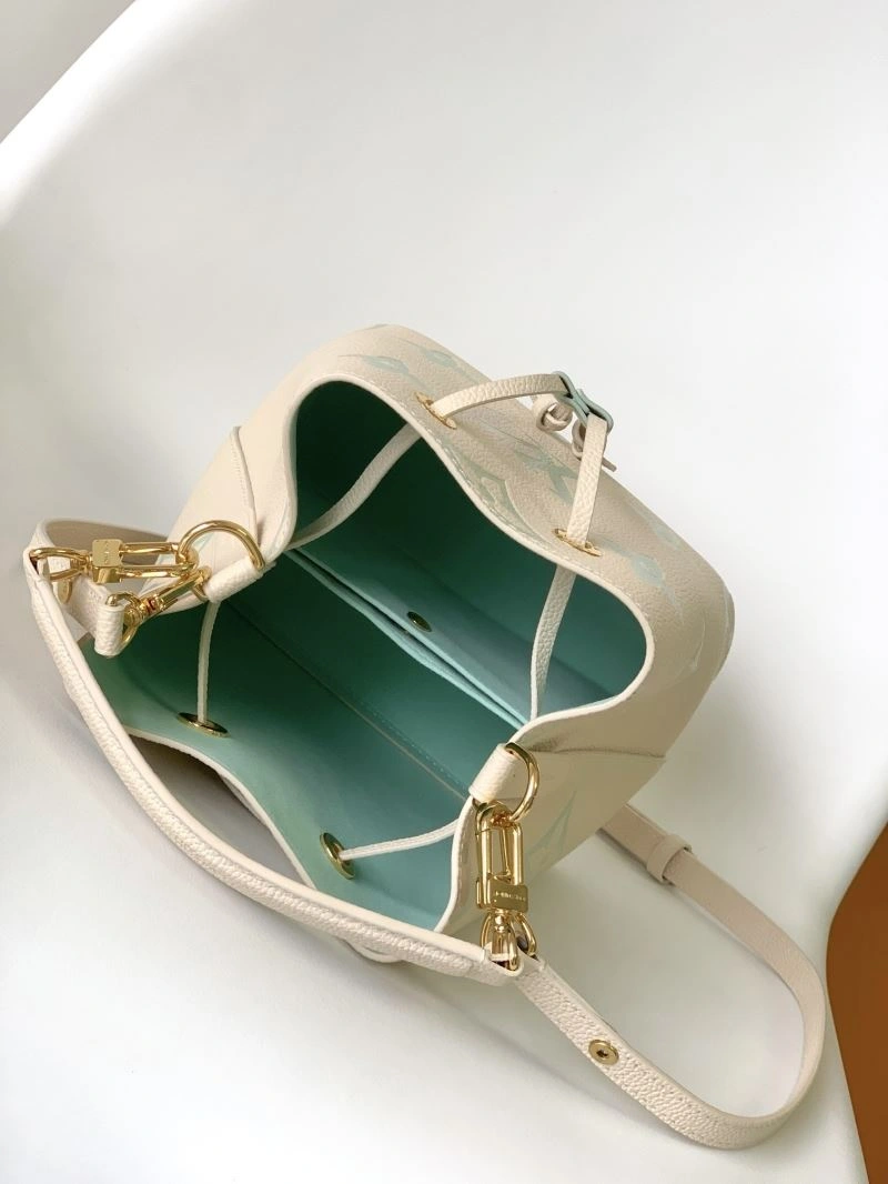 LV Bucket Bags 4233F-0124