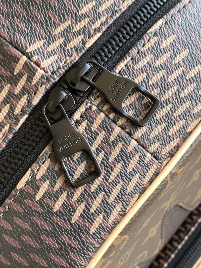 LV Backpacks 4233F-0219