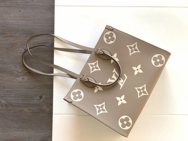 LV Shopping Bags 4233F-0242
