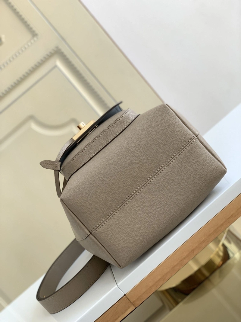 LV Bucket Bags 4233G-0132