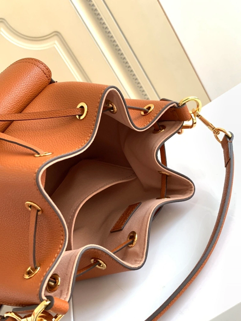 LV Bucket Bags 4233G-0133