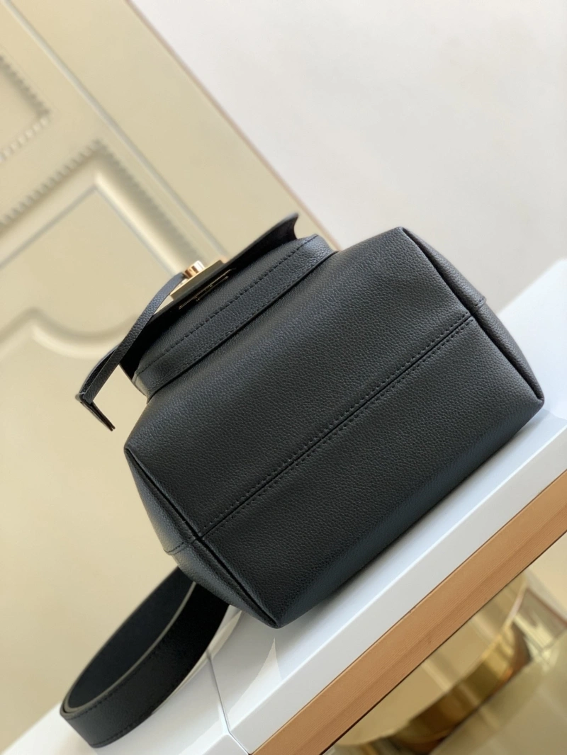 LV Bucket Bags 4233G-0134
