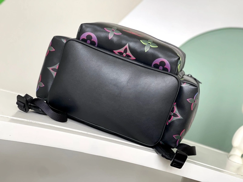 LV Backpacks 4233G-0155