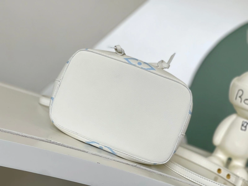 LV Bucket Bags 4233G-0279