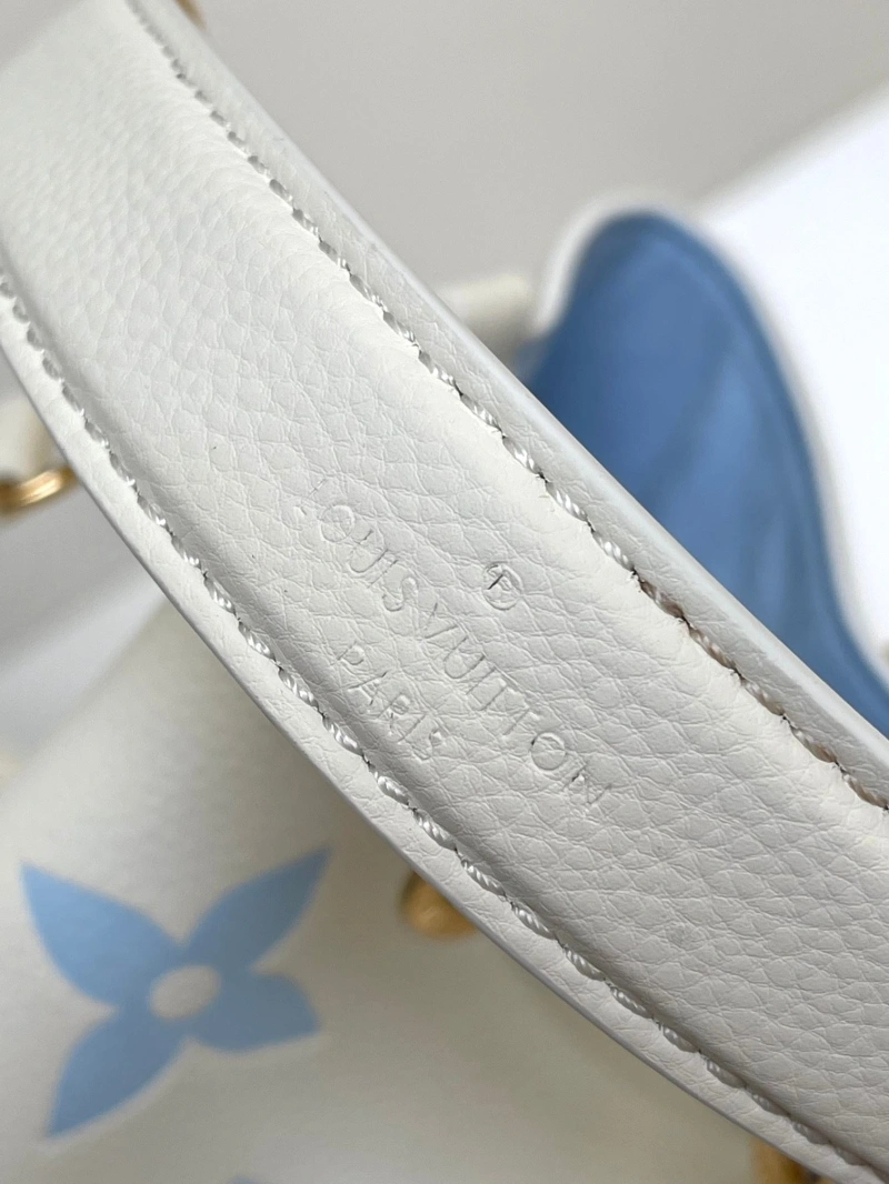 LV Bucket Bags 4233G-0279