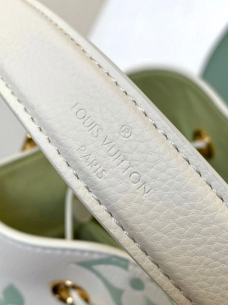 LV Bucket Bags 4233G-0280