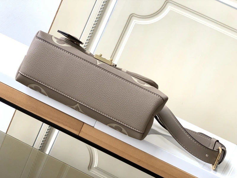 LV Top Handle Bags 4233G-0342