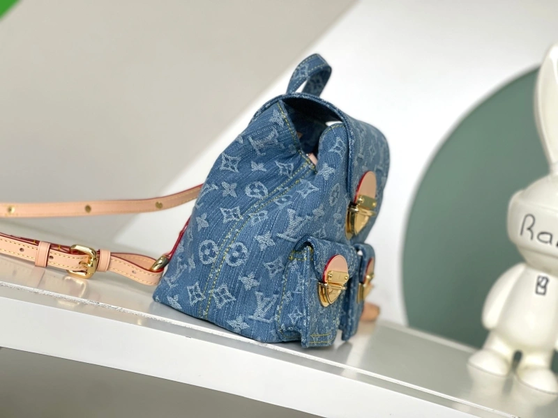 LV Backpacks 4233G-0350