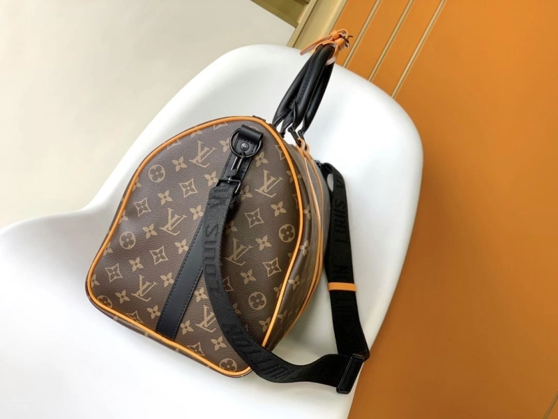 LV Travel Bags 4233G-0382