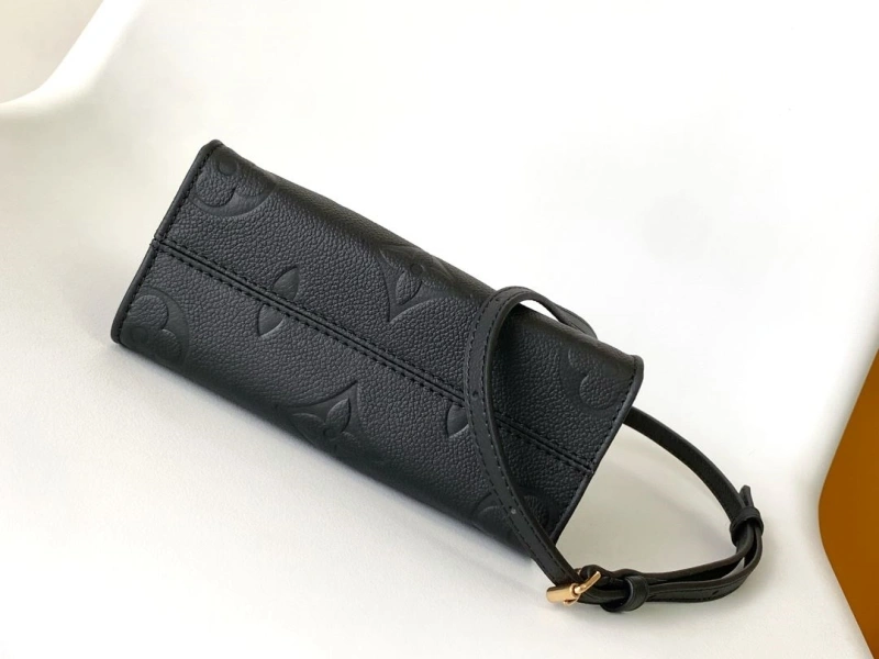 LV Shopping Bags 4233G-0384