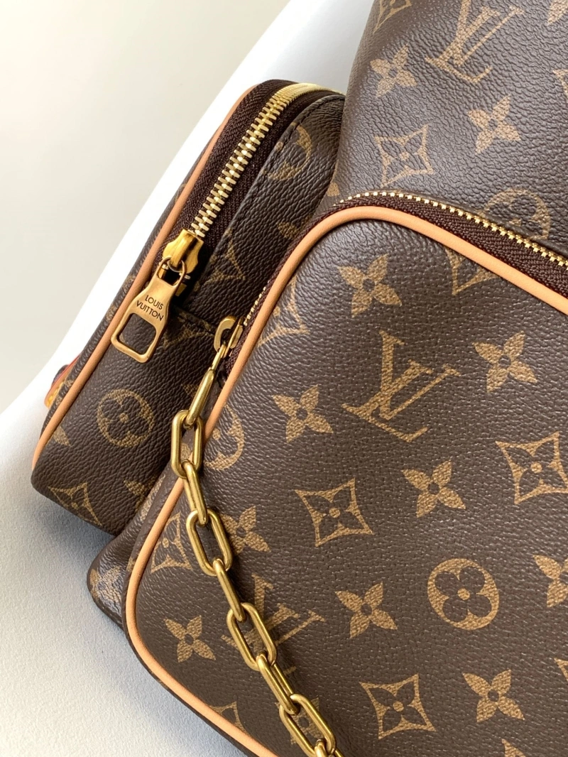 LV Backpacks 4233G-0388