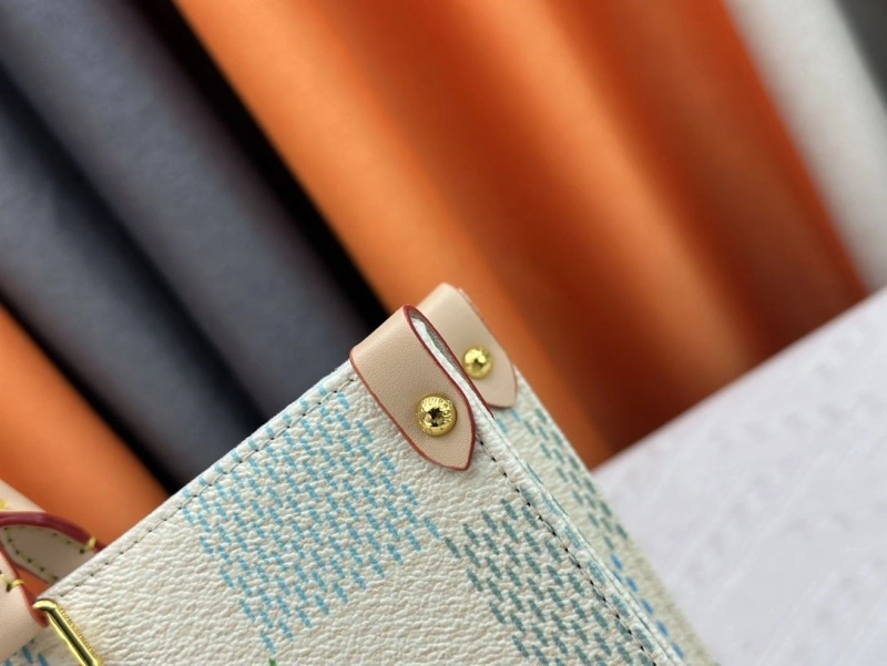 LV Shopping Bags 4233G-0399