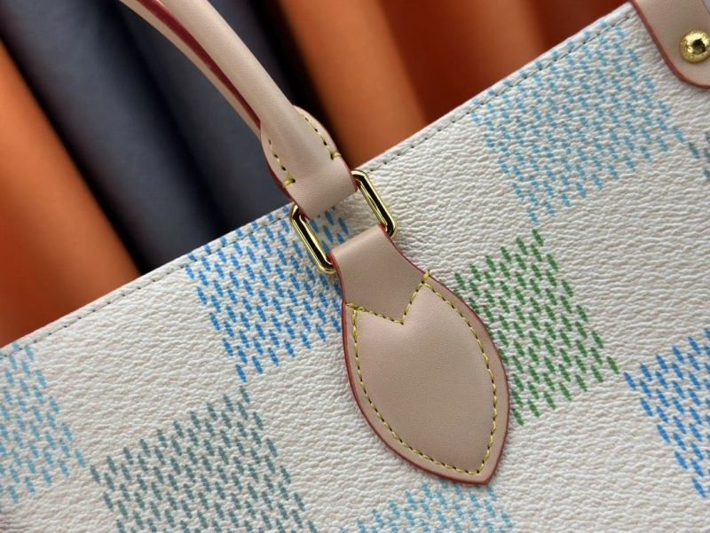 LV Shopping Bags 4233G-0399