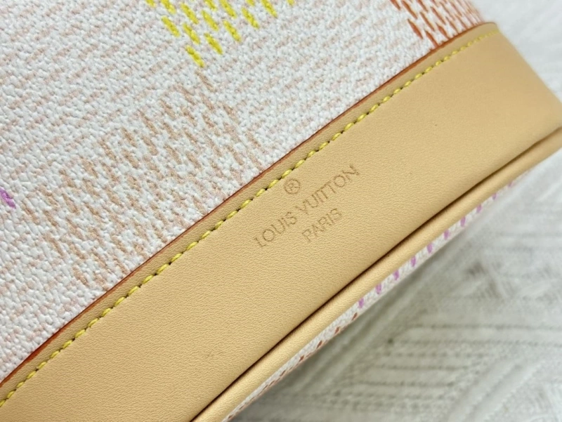 LV Bucket Bags 4233G-0401