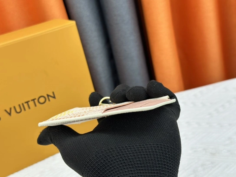 LV Wallets 4233G-0420