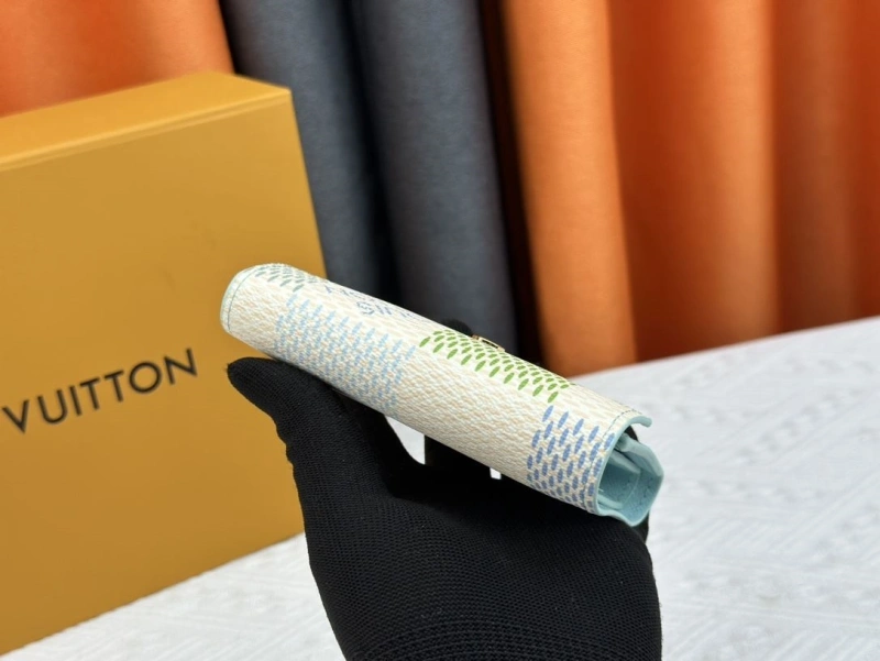 LV Wallets 4233G-0423