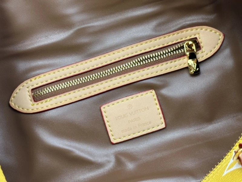 LV Travel Bags 4233G-0433