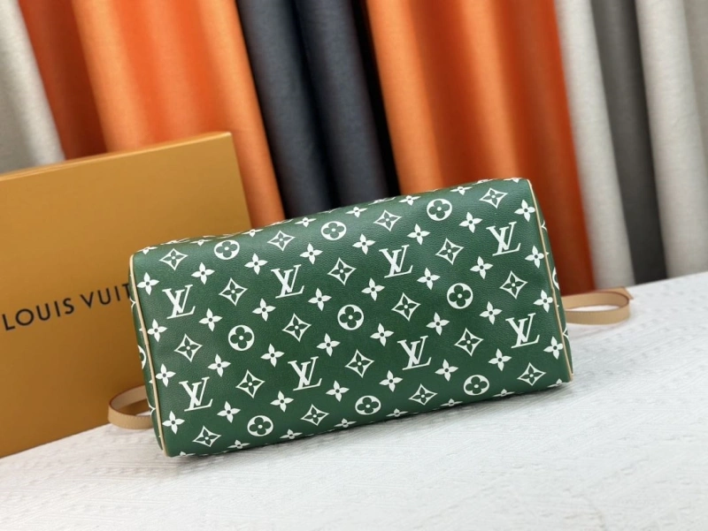 LV Travel Bags 4233G-0435