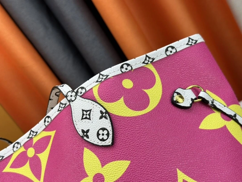 LV Shopping Bags 4233G-0445