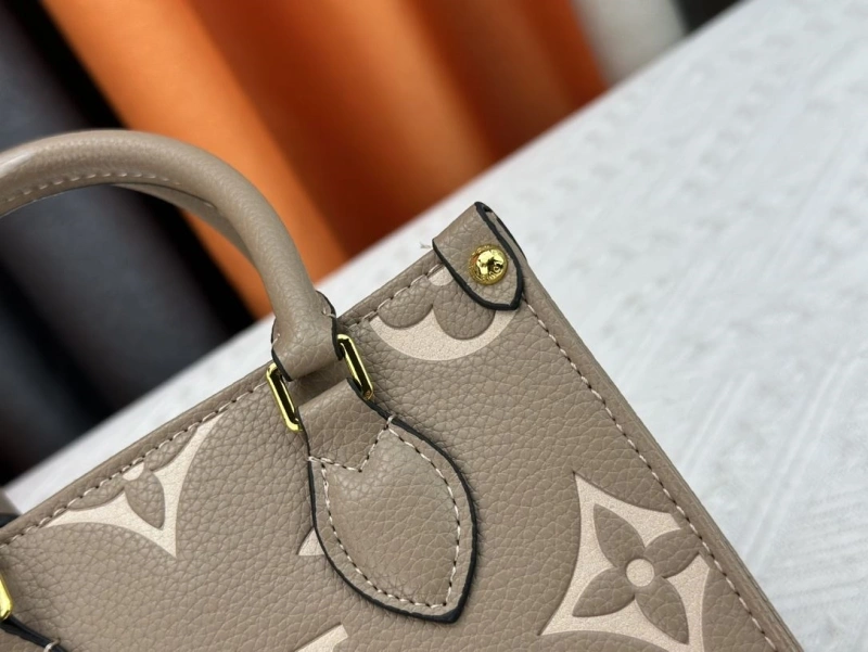 LV Shopping Bags 4233G-0458