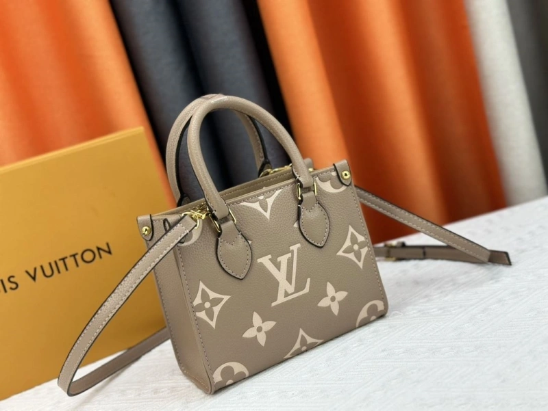 LV Shopping Bags 4233G-0462