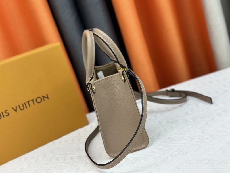 LV Shopping Bags 4233G-0462