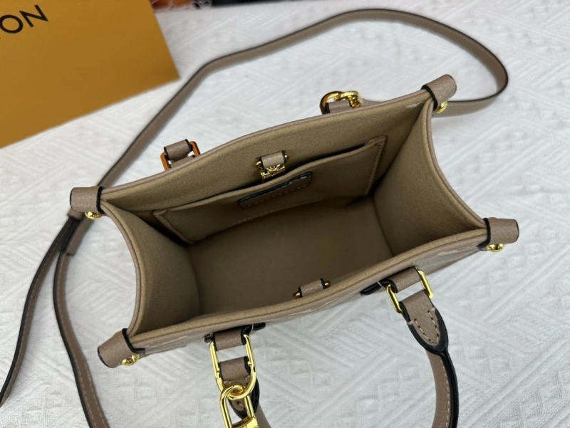 LV Shopping Bags 4233G-0462