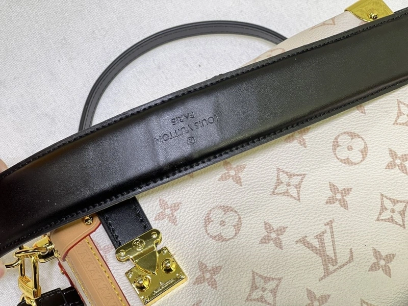 LV Box Bags 4233G-0485
