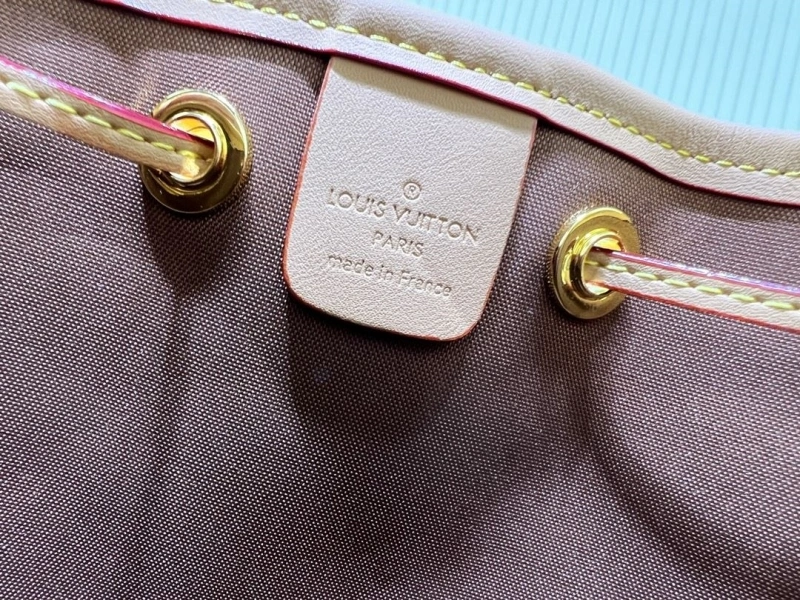 LV Bucket Bags 4233G-0490