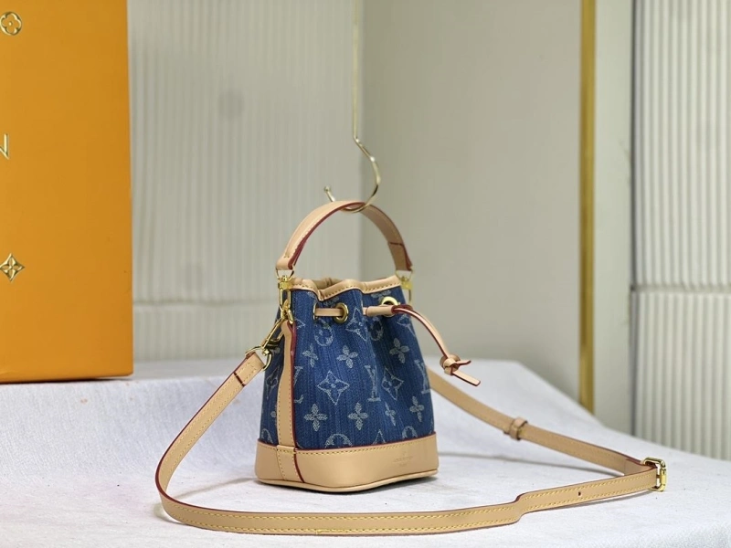 LV Bucket Bags 4233G-0501