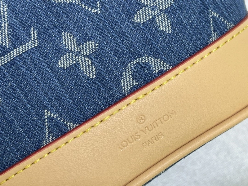 LV Bucket Bags 4233G-0501