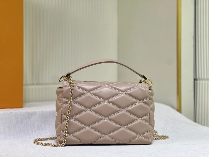 lv twist De*1m bags 4233g-0506