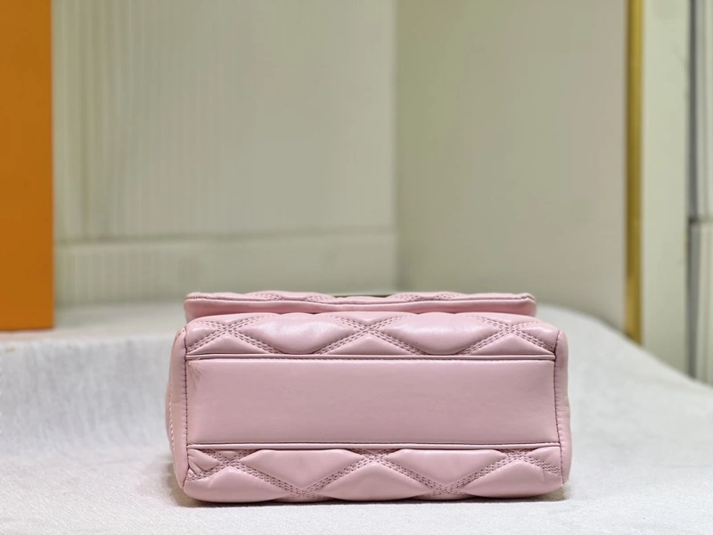 lv twist De*1m bags 4233g-0507