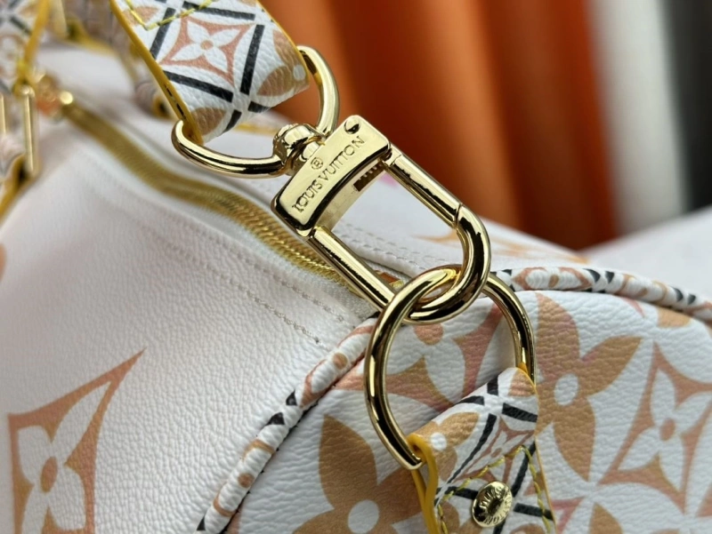LV Travel Bags 4233G-0533