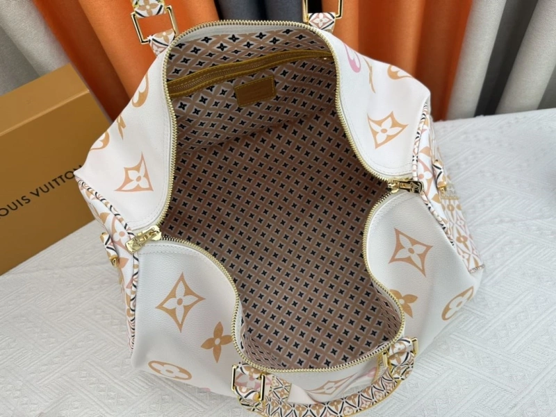 LV Travel Bags 4233G-0533