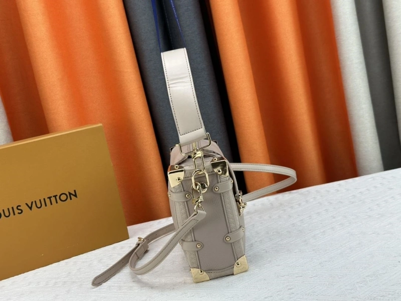 LV Box Bags 4233G-0544