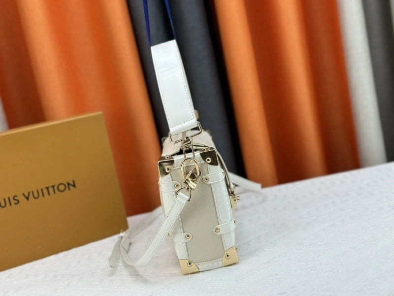 LV Box Bags 4233G-0546