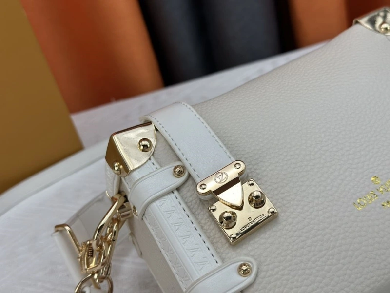 LV Box Bags 4233G-0547