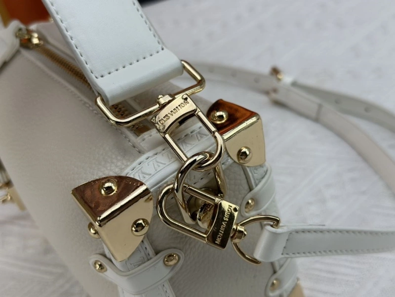 LV Box Bags 4233G-0547