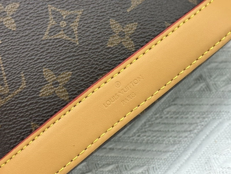 LV Top Handle Bags 4233G-0556