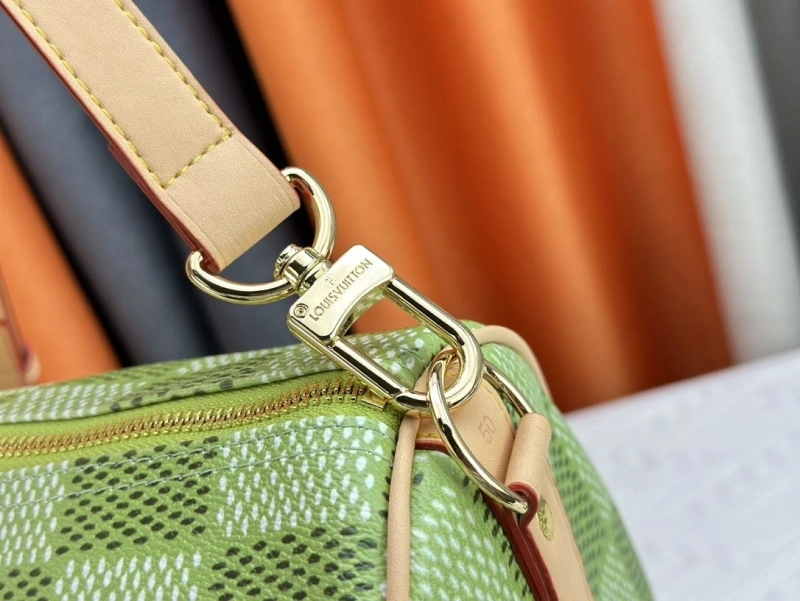 LV Travel Bags 4233G-0559